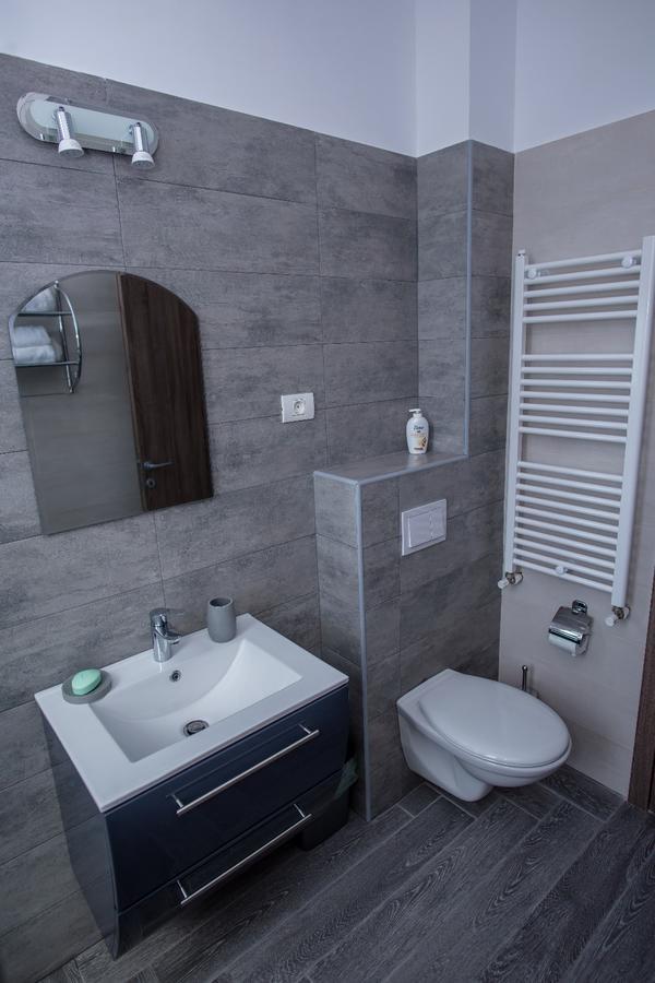 Constantinos Apartment Mamaia Nord Năvodari Екстериор снимка